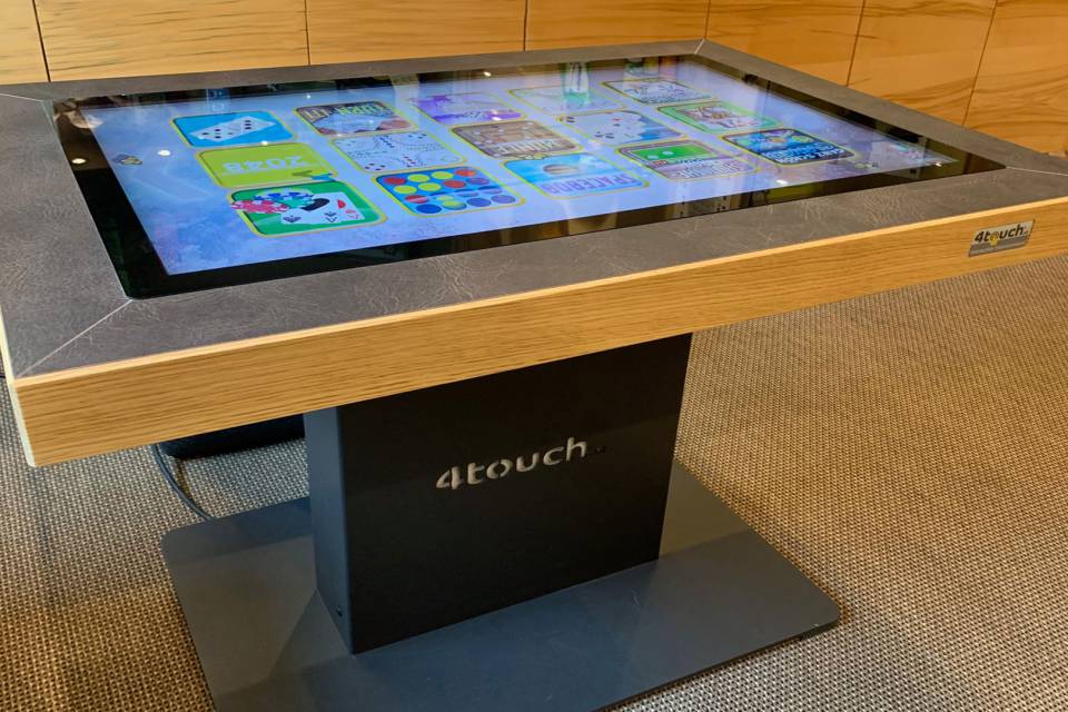  Interaktiver Spieltisch 4Touch im Hotel Kaiserhof