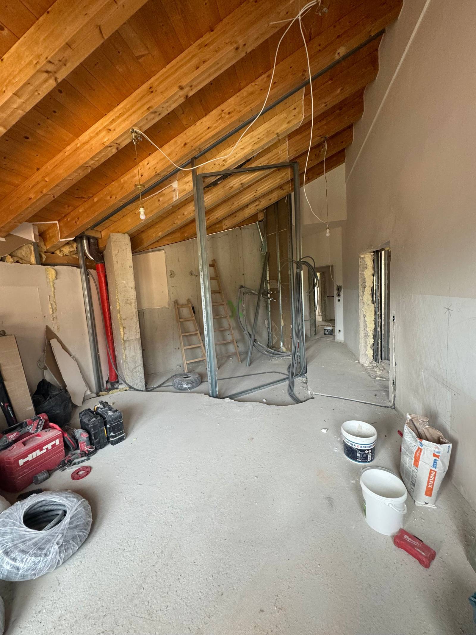 Die ersten Wände werden wieder aufgebaut Symbolfoto