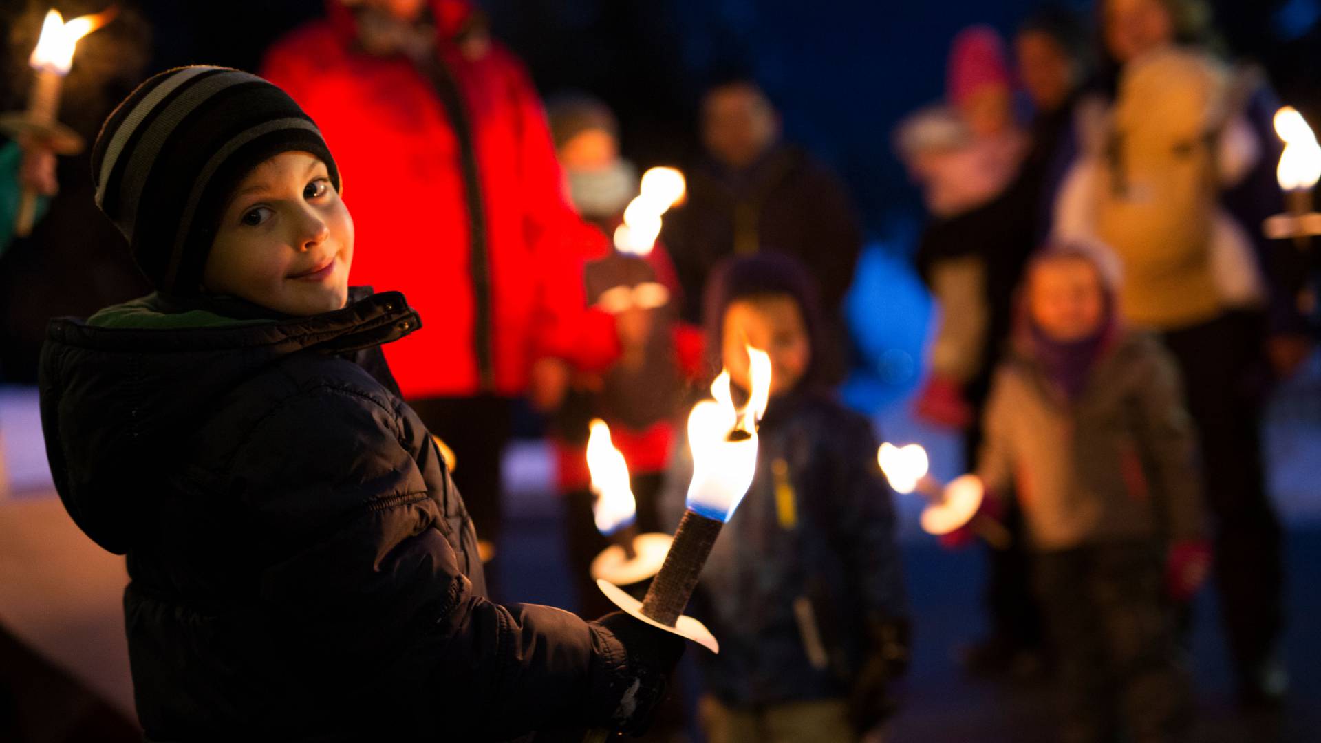 Night torchlight hike at the Familotel Kaiserhof in Berwang, Tyrol